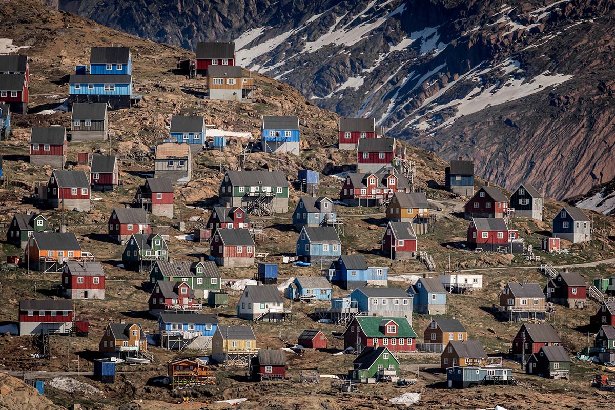 Case sulla collina di Upernavik in Groenlandia
