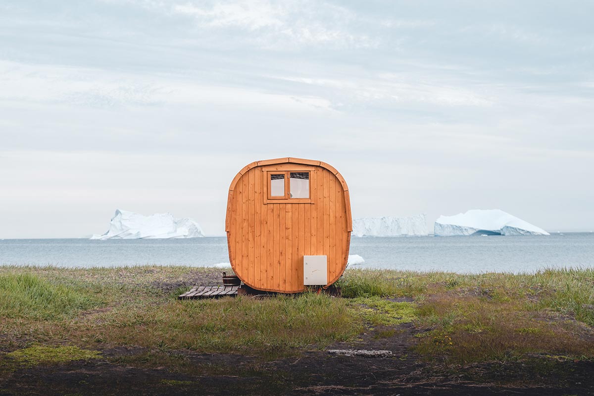 La sauna sulla spiaggia vicino Qeqertarsuaq in Groenlandia