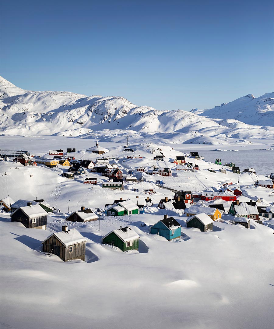 Veduta di Tasiilaq in inverno, Groenlandia